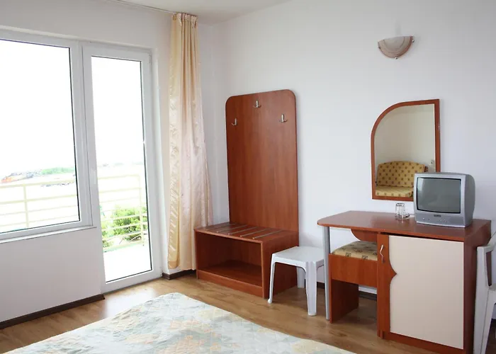 ホテル Harmony Family 2*