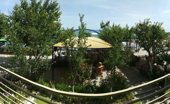 ホテル Harmony Family